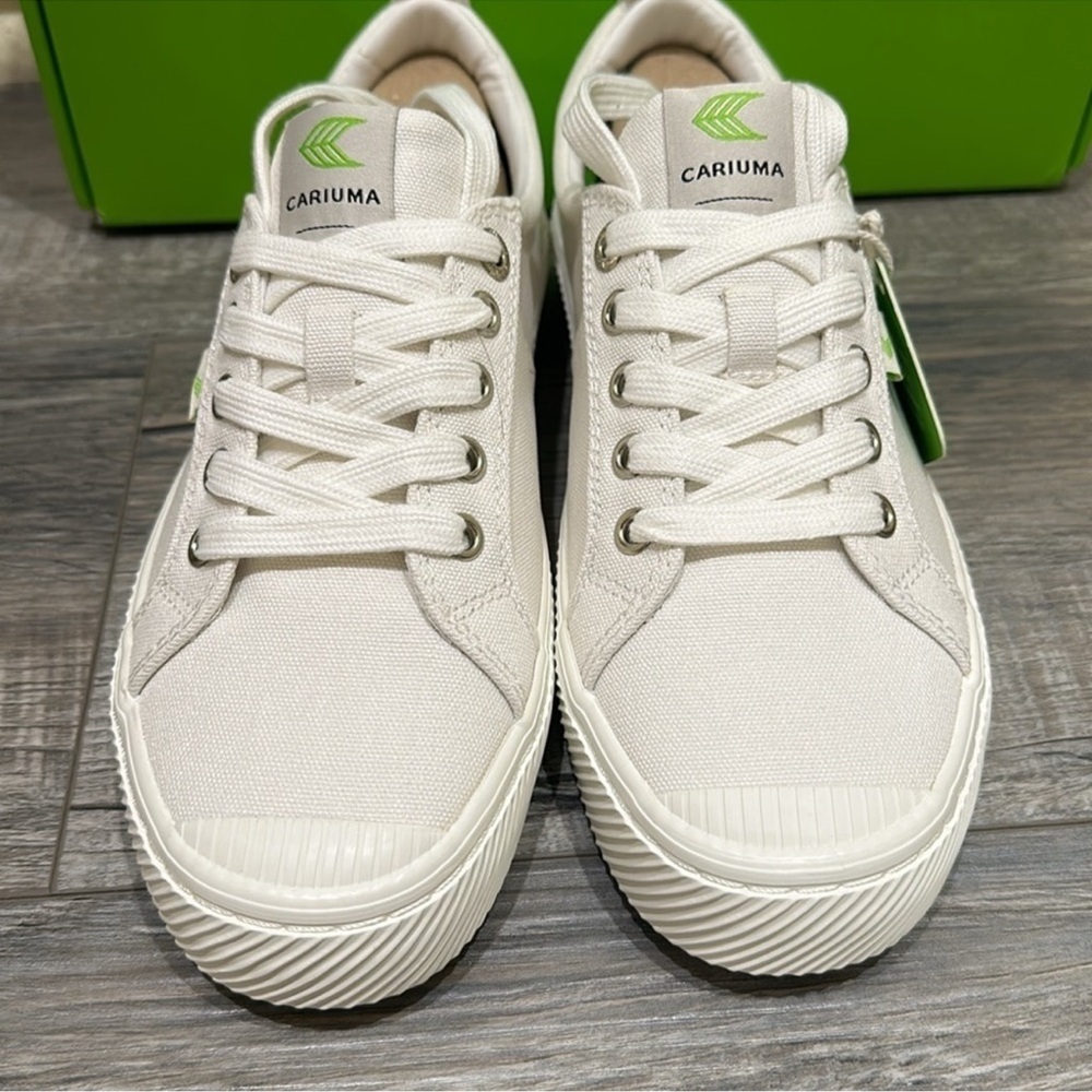 NWT in box Cariuma canvas sneaker. Size 7.5 women’s and 6 men’s. - Picture 6 of 7
